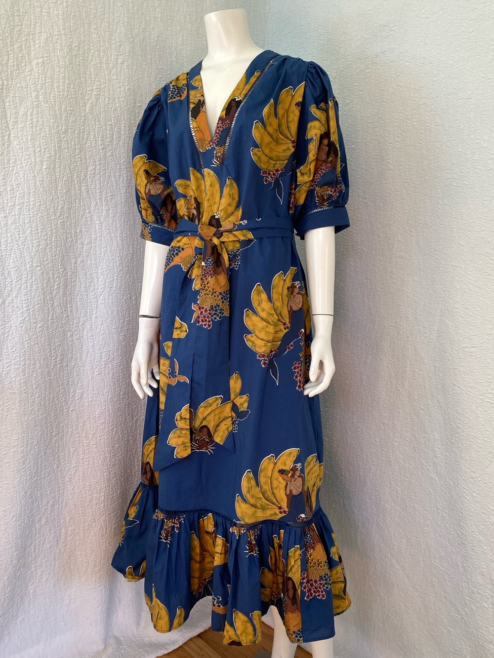 Farm Rio NEW Floral Mermaids Bananas  Floral Midi Dress with Belt Sz Medium